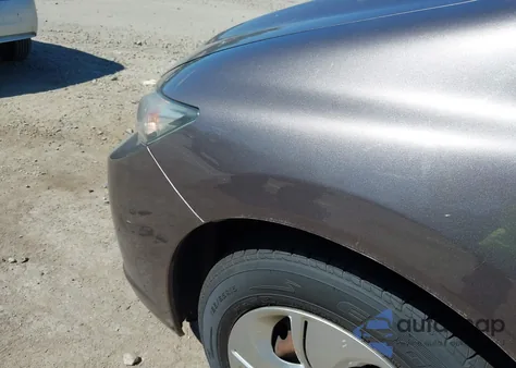 2015 Honda Civic Lx z USA, uszkodzony, nr VIN 19XFB2F55FE101103